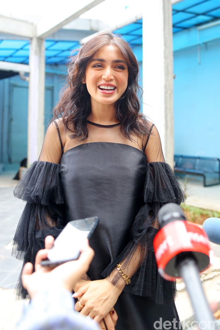 Jessica Iskandar saat ditemui di kawasan Gedung Trans TV.