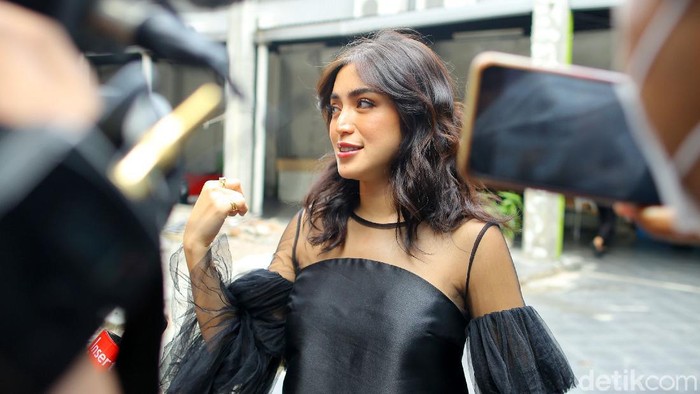 Jessica Iskandar saat ditemui di kawasan Gedung Trans TV.