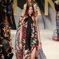 Fashion show koleksi terbaru Chanel Spring/Summer 2022 berlangsung di Grand Palaris, Paris, Prancis. Foto: Getty Images/Pascal Le Segretain.