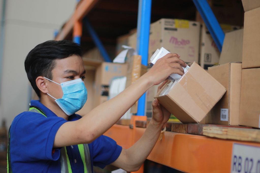Layanan gudang online.