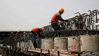 Saat ini proyek tanggul laut NCICD ini fokus di Stage A yang merupakan proyek strategsi nasional membangun tanggul pantai di sepanjang garis pantai Jakarta yang menjadi kewajiban pemerintah pusat dan Pemprov DKI Jakarta.