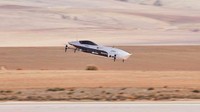 Dikutip dari Motor1, perusahaan asal Australia ini sebelumnya telah melakukan uji coba perdana pada Juni lalu. Demi mendapatkan mobil balap terbang yang optimal, Alauda kemudian kembali melakukan uji coba pada dua unit Airspeeder Mk3 terbang akhir September kemarin di Adelaide, Australia. Foto: doc. Airspeeder