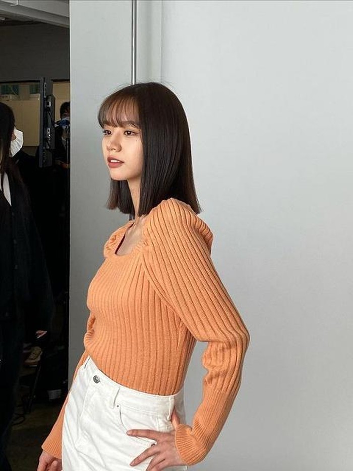 Model Rambut Pendek Wanita ala Artis Korea Hyeri