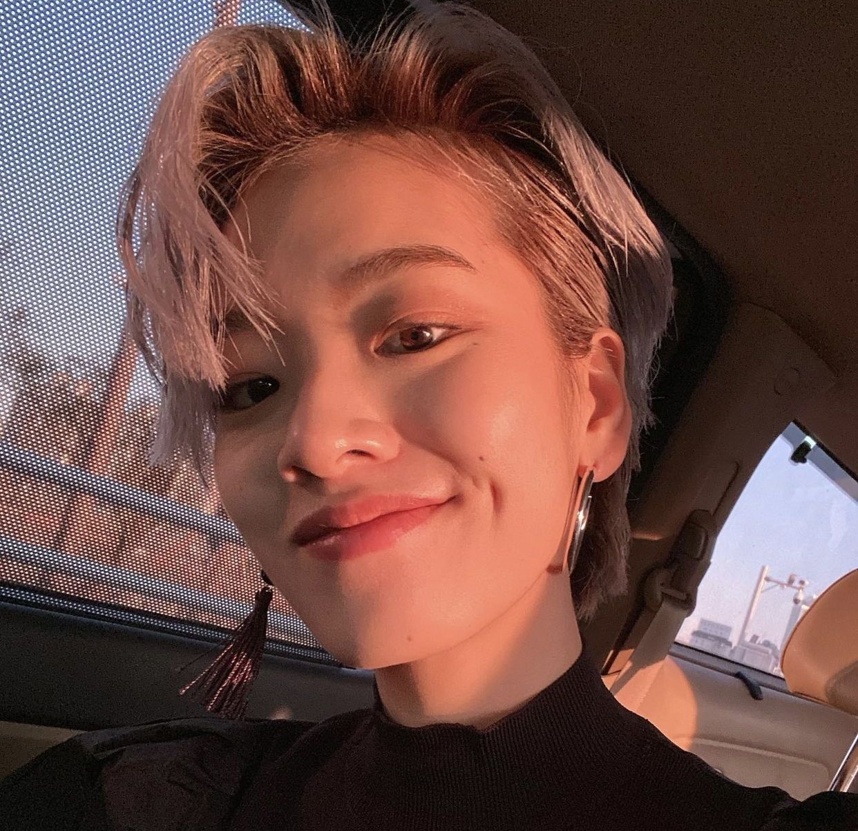 Model Rambut Pendek Wanita ala Artis Korea Lee Joo Young