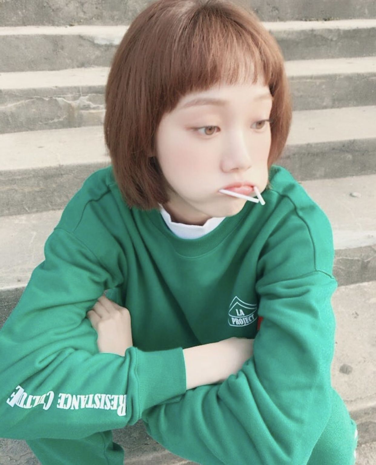 Model Rambut Pendek Wanita ala Artis Korea Lee Sung Kyung