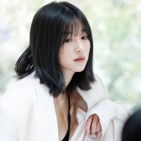 Seo Ye Ji menempati peringkat pertama daftar wanita tercantik di dunia versi KingChoice. Bintang drama Korea Eve itu mengalahkan 100 kandidat wanita lainnya. Foto-fotonya tanpa makeup pun sempat viral di media sosial. Foto: dok Instagram seoyeaji_1990