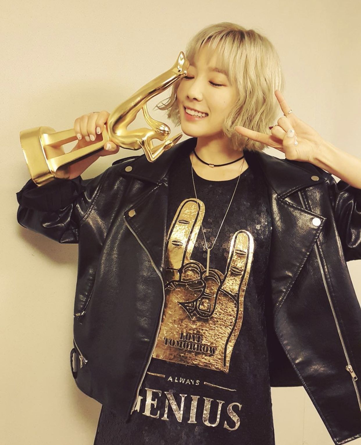 Model Rambut Pendek Wanita ala Artis Korea Taeyeon