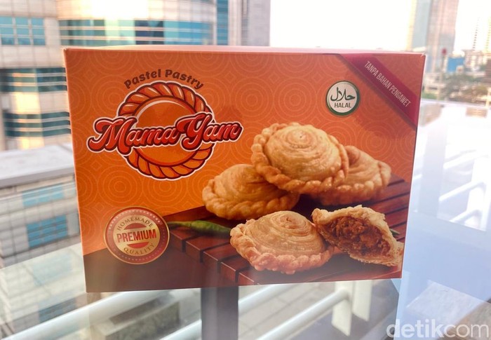 Pastel Mama Yam: Puas Ngemil Pastel Pastry Isi Ragout dan Lotus Biscoff yang Melimpah Pastel Mama Yam: Puas Ngemil Pastel Pastry Isi Ragout dan Lotus Biscoff yang Melimpah