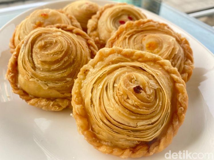 Endul Banget! Pastel Pastry Isi Ragout hingga Lotus Biscoff yang Renyah