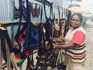 No Plastik-Plastik! Noken, Tas dari Serat Kayu Bikinan Perempuan Papua