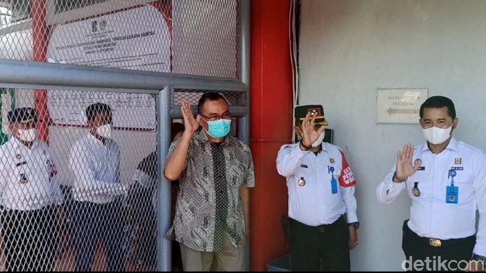 Saiful Mahdi saat keluar dari Lapas (Agus-detikcom)