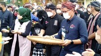 Sandiaga berkunjung dalam rangka Anugerah Desa Wisata Indonesia.