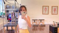 Ia mengatakan semua ini dilakukan untuk menjaga kebugaran tubuhnya. Foto: Instagram Shandy Aulia
