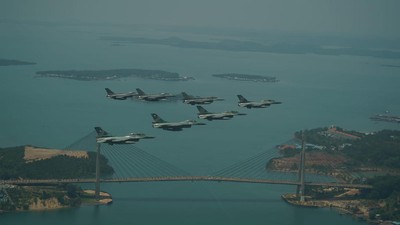 Momen KSAU-CAF RSAF Meet In The Air di Pesawat Tempur Batam-Marina Bay