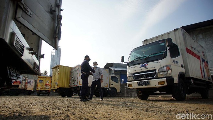 Topang Pertumbuhan e-Commerce di Indonesia Multi Inti Transport menjadi perusahaan transportasi pertama yang fokus menopang pertumbuhan bisnis e-commerce di Indonesia dengan menyediakan infrastruktur armada logistik.