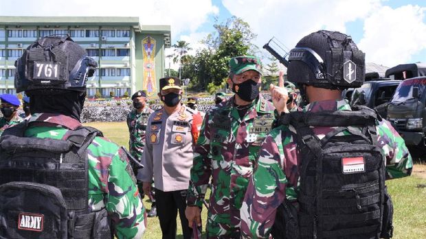 Wapres KH Ma'ruf Amin akan mengunjungi Papua Barat, besok. Jajaran Kodam Kasuari dan Polda Papua Barat menggelar apel pasukan jelang kunker Wapres Ma'ruf. (dok Pendam Kasuari)