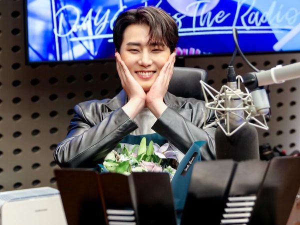 Potret Young K DAY6 Berkepala Plontos, Siap Pergi Wamil