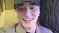 Young K pun berpamitan pada fans melalui siaran V Live. Foto: (dok. ist)