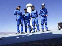 Aktor 90 Tahun Ini Jadi Orang Tertua di Dunia yang Pergi ke Antariksa