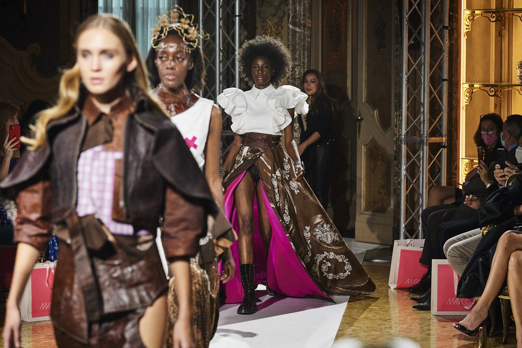 Batik Durian Lubuklinggau di Milan Fashion Week