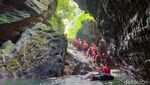 Foto: Seru-seruan River Tubing di Pangandaran, Berani Tidak?