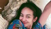 Enzy Storia juga mengabarkan dirinya positif COVID-19. Foto: Instagram Enzy Storia
