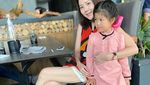 10 Potret Crazy Rich Agnes Jennifer Saat Hangout di Kafe