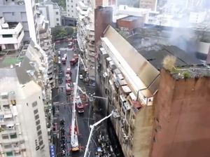 46 Orang Tewas dalam Kebakaran Gedung 13 Lantai di Taiwan
