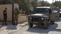 Melansir AP, polisi dan tentara Israel telah mendatangi lokasi permukiman di Tepi Barat yang menjadi sasaran aksi vandalisme untuk melakukan penyeledikan.