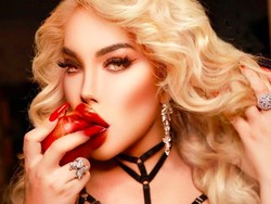 7 Penampilan Transgender Kontroversial, Foto Nude Untuk Buktikan Jadi Wanita