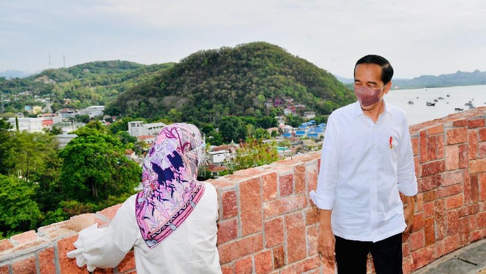 Jokowi di Labuan Bajo