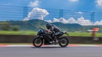 Kawasak Ninja 250 Hybrid sudah mulai diuji di sirkuit. (Kawasaki/Motorcyclenews)