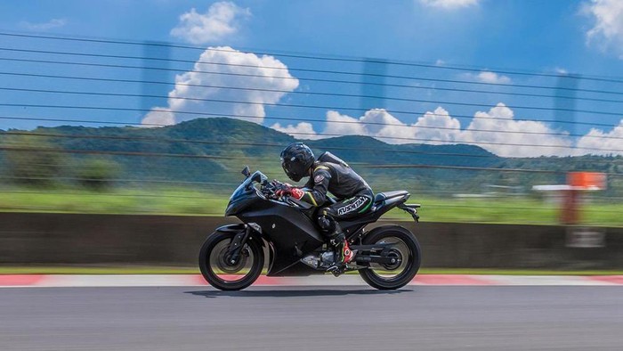 Kawasaki Ninja Hybrid 250