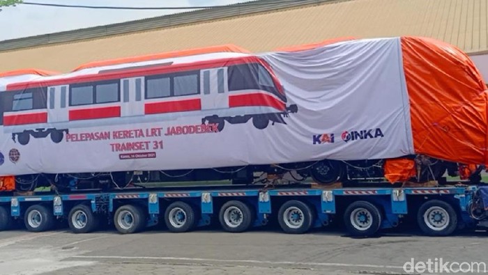 Sebanyak 31 trainset alias rangkaian kereta LRT Jabodebek sudah dikirimkan ke Jakarta. Kereta yang terakhir dikirim dari PT INKA Madiun.