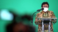 Pemerintah menargetkan 30 juta UMKM onboarding digital pada tahun 2024 nanti, dari posisi 15.9 juta UMKM pada saat ini.
