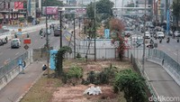 Rekayasa lalu lintas untuk segmen Stasiun MRT Kota dilakukan mulai 1 September hingga 31 Oktober 2021 mendatang, yakni stage nol di lokasi pekerjaan di Jalan Pintu Besar Selatan berada di trotoar. 