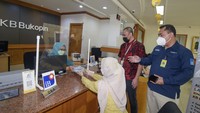 Bank KB Bukopin Syariah (KBBS) membuka Layanan Syariah Bank Umum (LSBU) di kantor Bank KB Bukopin Mataram guna ikut mensukseskan sinergi perbankan dalam satu kepemilikan untuk pengembangan perbankan syariah dengan layanan produk yang ditawarkan di antaranya produk pendanaan Tabungan iB SiAga, Tabungan iB Haji serta sejumlah layanan produk lainya pada segmen pembiayaan, konstruksi, UMKM dan produk jasa.