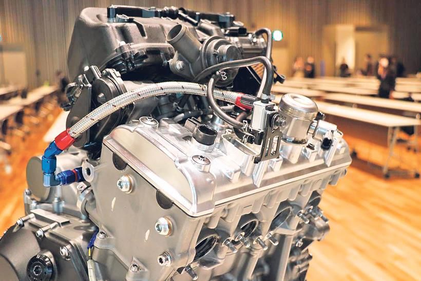 Mesin Kawasaki H2 hybrid yang dikawinkan dengan hidrogen.