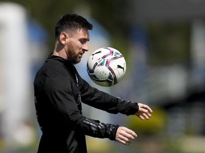 Ballon dOr Mestinya Diberikan pada Messi