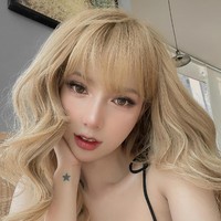 Kini Mym Tran kecantikannya dipuja fansnya. Berpenampilan memesona dan disebut netizen bak idol K-Pop, dia memiliki tinggi badan 175 cm dan ukuran tubuh 90 - 67 - 92. Foto: Dok. Facebook