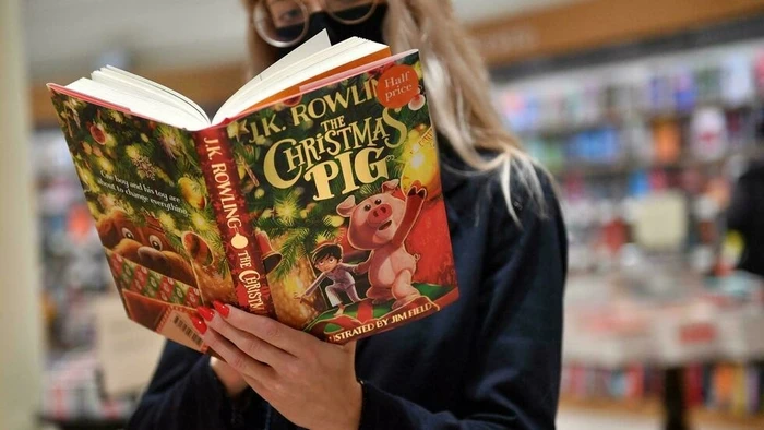 Novel The Christmas Pig Karya JK Rowling Novel The Christmas Pig Karya JK Rowling