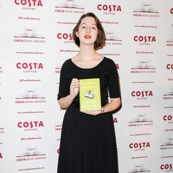 Dukung Palestina, Buku-buku Sally Rooney Ditarik dari Toko Buku di Inggris