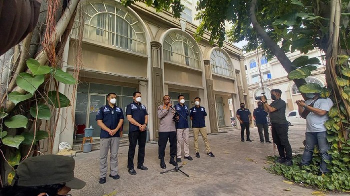 Penampakan Kantor Pinjol Ilegal yang Beroperasi di Perumahan Elite Tangerang