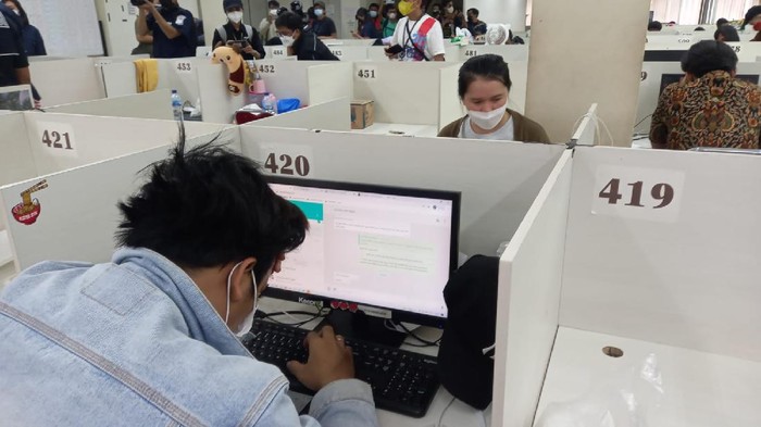 Penampakan Kantor Pinjol Ilegal yang Beroperasi di Perumahan Elite Tangerang
