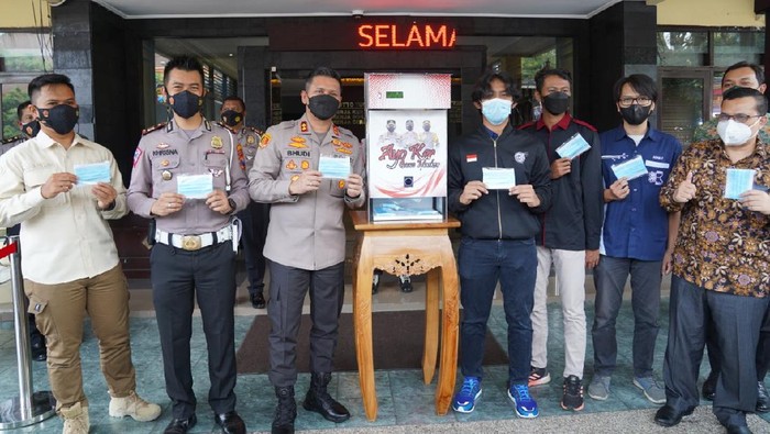 Polresta Malang Kota Luncurkan Dispenser Masker
