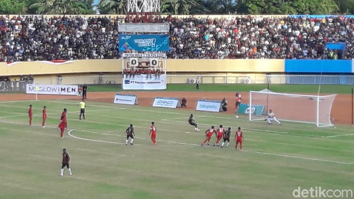 Footballhub - Setelah sekian lama akhirnya Footballhub telah membuahkan  hasil sebanyak 5 buah Padang Bola Sepak iaitu Padang Kota Kemuning,  Rimbayu, Puncak Alam dan baru² ini telah menambah dua buah padang di