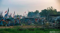 detikcom bersama BRI mengadakan program Sinergi Ultra Mikro di Bandar Lampung dan Semarang untuk memantau upaya peningkatan inklusi finansial masyarakat melalui sinergi BRI, Pegadaian, dan PNM dalam Holding Ultra Mikro. Holding Ultra Mikro berupaya mendukung pertumbuhan ekonomi yang kuat dan berkelanjutan untuk peningkatan UMKM di Tanah Air. Untuk informasi lebih lengkap, ikuti beritanya di https://sinergiultramikro.detik.com/.