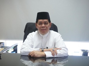 Kritik Ade Armando, Sekjen MUI Jelaskan Perintah Salat 5 Waktu