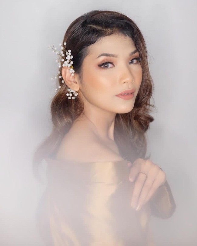 Selain itu, Shindy diketahui sedang menempuh studi di Fakultas Hukum Universitas Slamet Riyadi (Unisri) Surakarta. Foto: Instagram @shindysasgiadyl_11