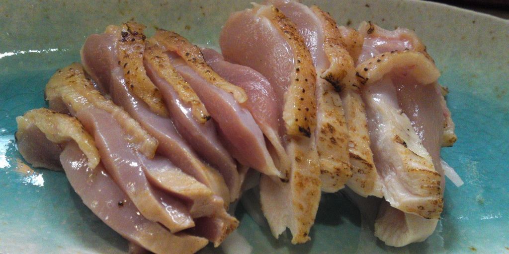 Tak Takut Salmonella, Orang-orang Ini Paling Doyan Makan Daging Ayam Mentah